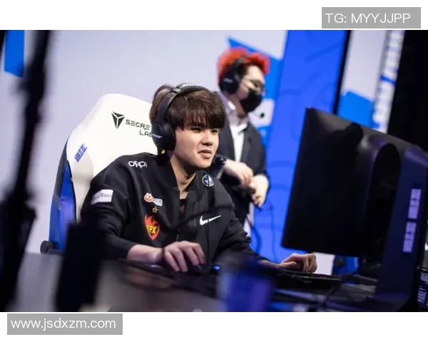 赛后复盘分析：JDG与FPX对决中的战术意识与团队配合探讨